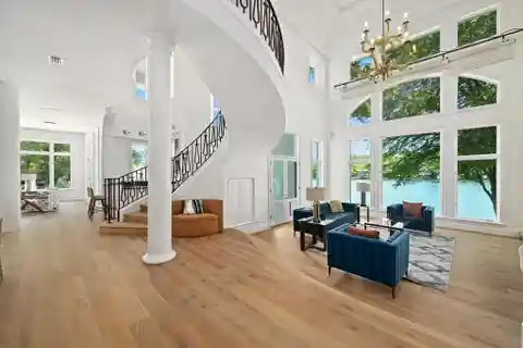 Stunning Lake Austin Waterfront Oasis in Prestigious Rivercrest
