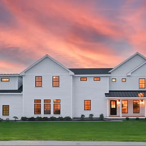 LUXURIOUS CUSTOM RETREAT