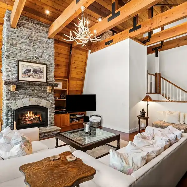 STUNNING MOUNTAIN RETREAT