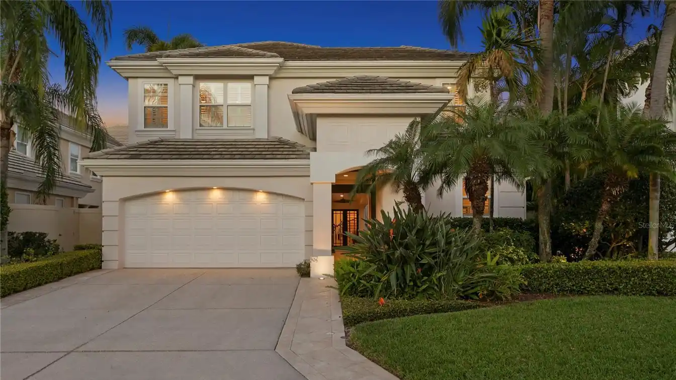 Meticulous Single-family Courtyard-style Home