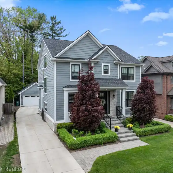 STUNNING HOME IN THE DESIRABLE TRIANGLE DISTRICT