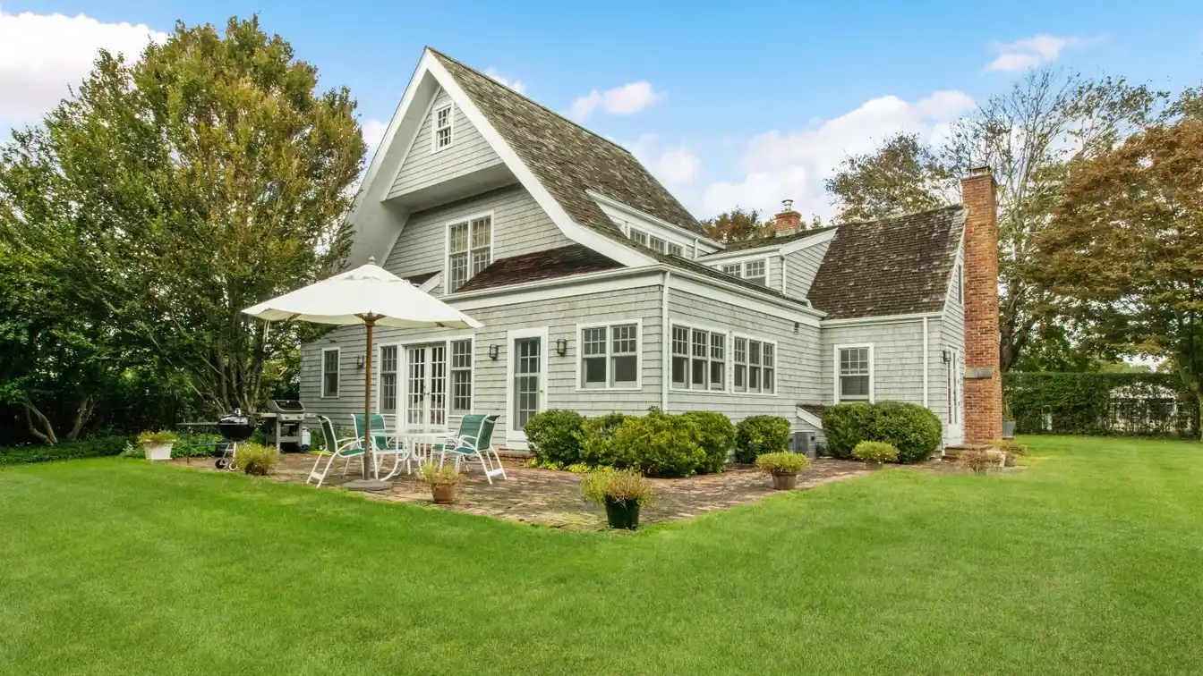 Charming Rental in the Estate Section
