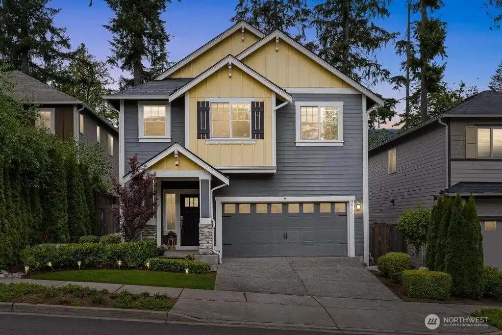 Tech-savvy Comfort with Private Greenbelt Views