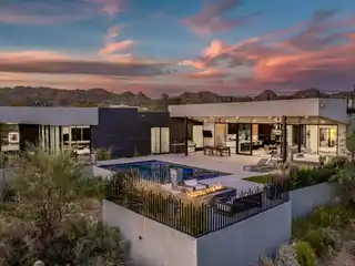 Integrated Technology in Modern Desert Retreat