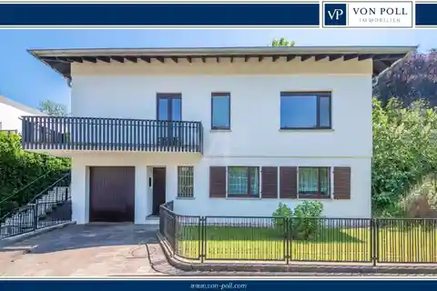 Charming Cul-De-Sac Bungalow with Garden Oasis