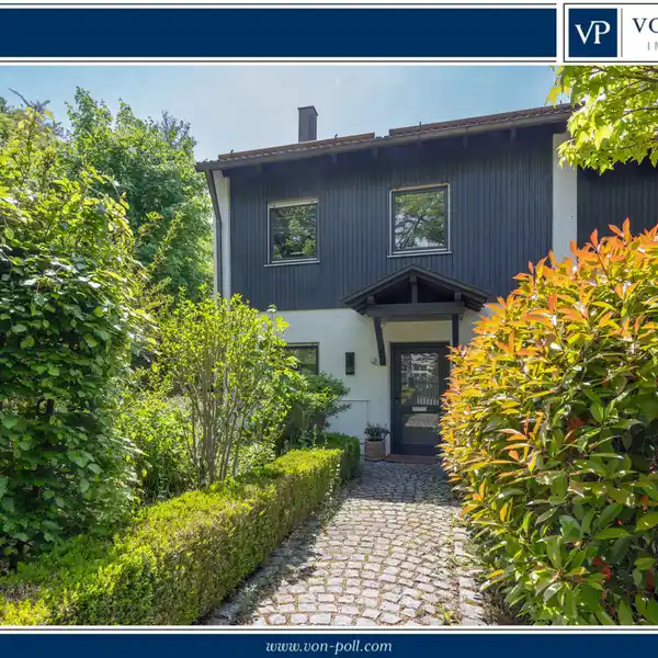 TASTEFULLY RENOVATED AND REFURBISHED RESIDENCE