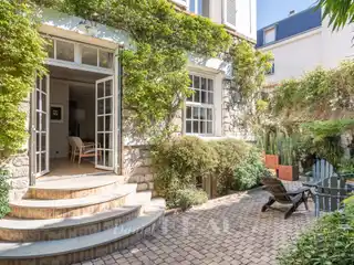 Immaculate Property on a Private Street