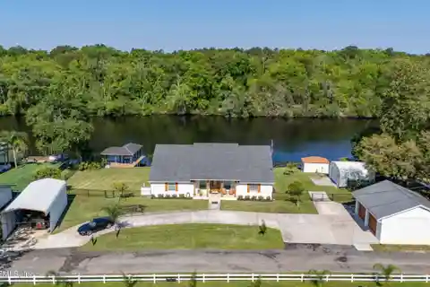 Eye Catching Brick Home on Scenic Black Creek