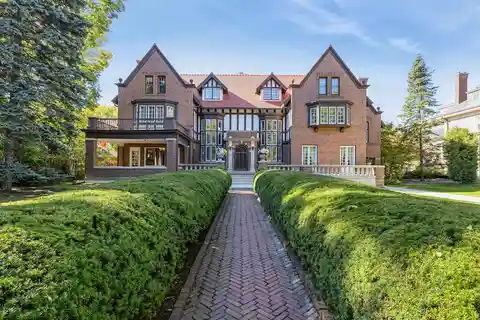 Architectural Masterpiece Steps from Lakefront
