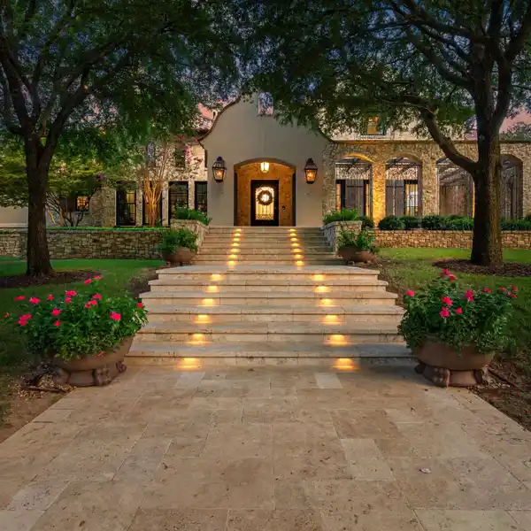 SANTA BARBARA-INSPIRED ESTATE IN VAQUERO