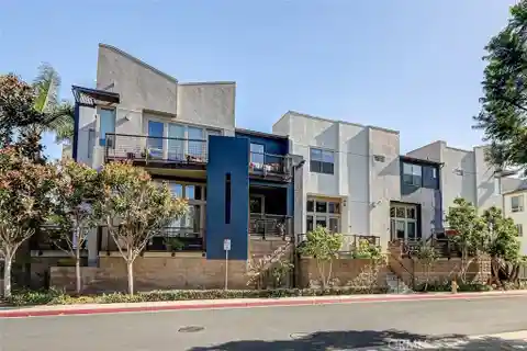 Spacious Home in Fusion at South Bay