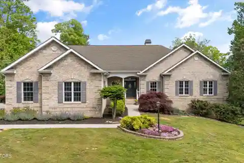 Remarkable Lakefront Retreat on Melton Hill Lake