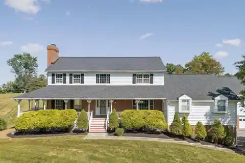 Private Oasis on over 4.5 Acres