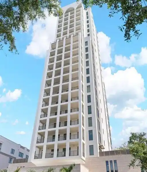 STUNNING FULL-FLOOR RESIDENCE WITH PANORAMIC WATERFRONT VIEWS