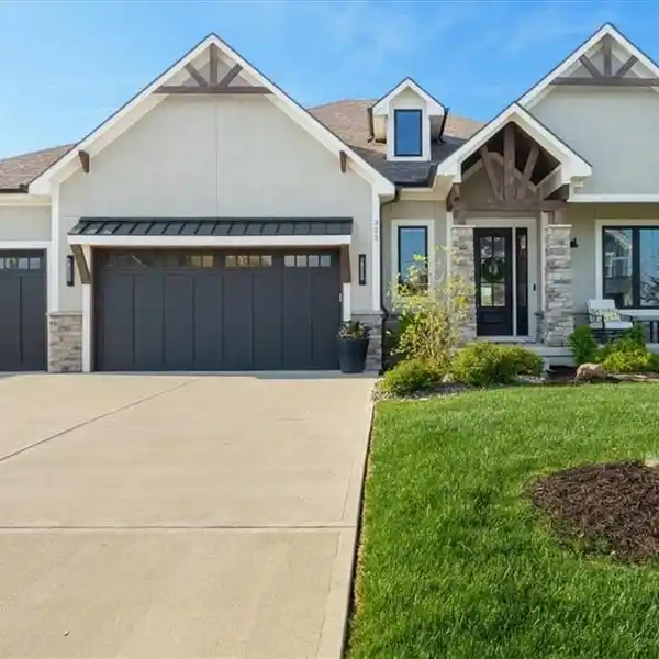 BEAUTIFUL BLEND OF LUXURY AND FUNCTIONALITY