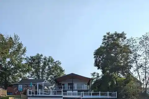 Beautifully Remodeled Waterfront Rancher