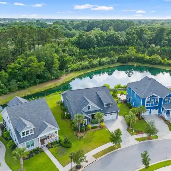 STUNNING RESIDENCE IN JAMES ISLAND