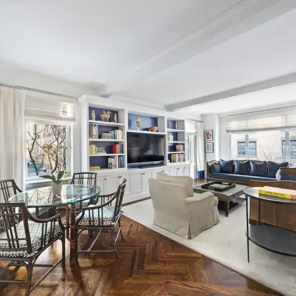 CLASSIC ELEGANCE WITH MODERN LUXURY