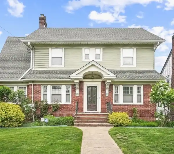 LOVELY HOME ON A QUIET STREET