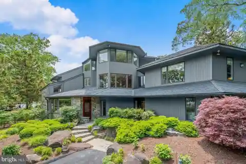 Luxury Retreat on the Severn River