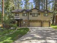 MODERN COMFORTS AMIDST TAHOE’S TRANQUIL BEAUTY
