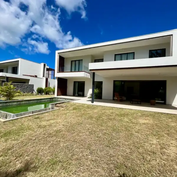 TURNKEY VILLA IN AKASHA RESORT