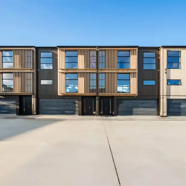 ULTIMATE ARCHITECTURALLY DESIGNED THREE-LEVEL RESIDENCE