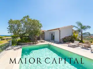 Prestigious Independent Villa