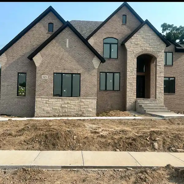 CUSTOM NEW CONSTRUCTION COLONIAL