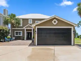 Dream Waterfront Retreat