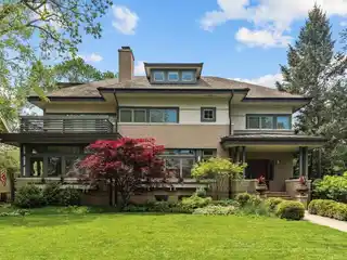 Transitional Sun-filled Newer Construction in a Prime Location