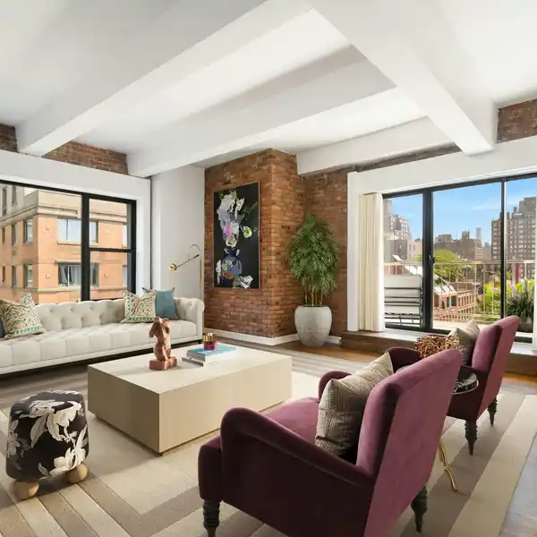 EXPANSIVE AND FLEXIBLE WEST VILLAGE LOFT