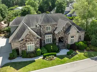 Luxury and Privacy in a Prime Location