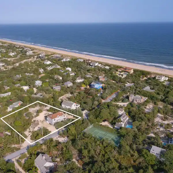 NEW HOME MOMENTS TO OCEAN BEACHES