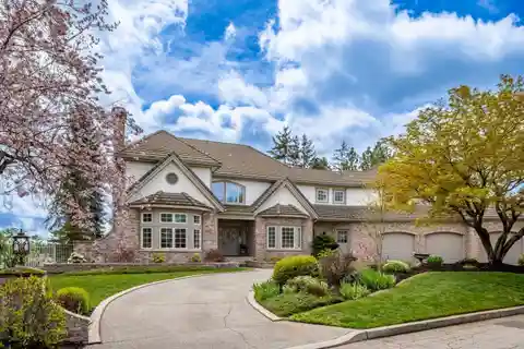 Newly Remodeled Custom Southridge Property