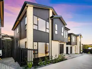 Stylish Family Haven Steps from the Beach