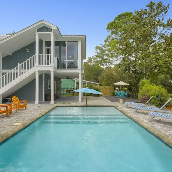 WATERFRONT OASIS WITH POTENTIAL OF PERSONALIZATION