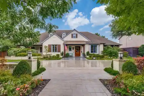 Custom-built Charming Home