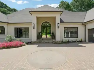 Exceptional Renovated Estate at Polo Golf & Country Club