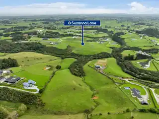 Expansive Lifestyle Canvas with Endless Possibilities