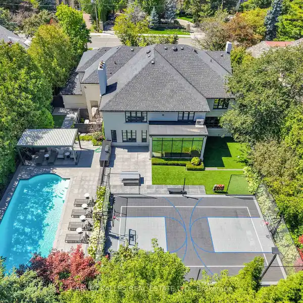 TIMELESS SOPHISTICATION WITH MODERN LIVING