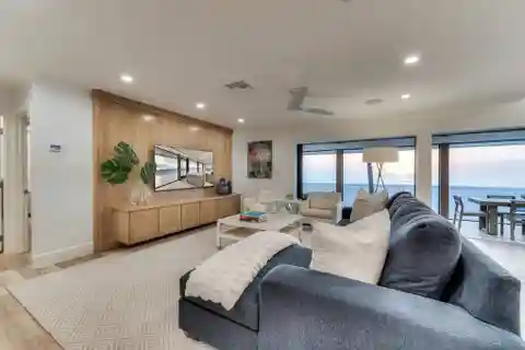 Unparalleled Luxury and Coastal Elegance