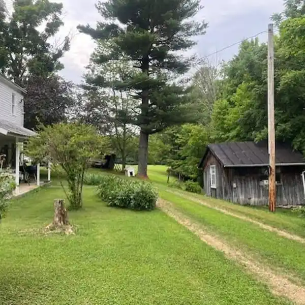 GREAT OPPORTUNITY IN THE HOCKING HILLS