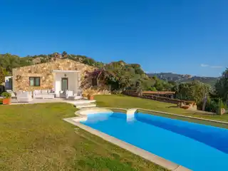 Luxury Villa with Pool and View of the San Pantaleo Mountains