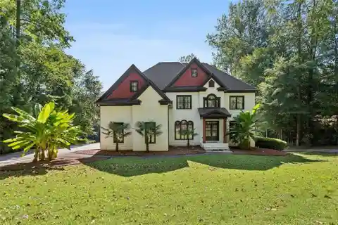 Beautiful Waterside Estate