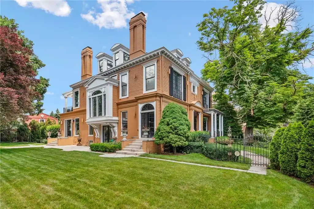 Extraordinary Residence on a Double Lot in Shadyside