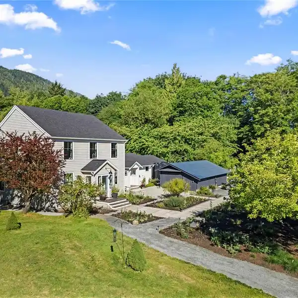 GLENRAVEN - STUNNING 30.5-ACRE PROPERTY