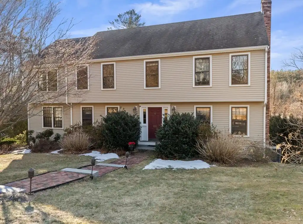 Beautiful and Spacious Property with a Huge Backyard