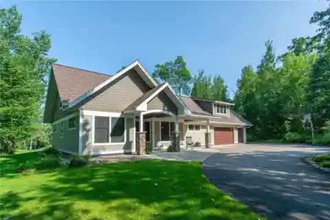 Stunning Executive Home on the Pines Golf Course