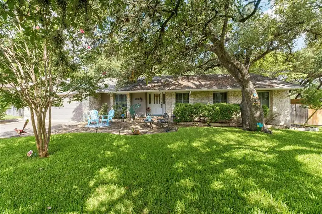 Peaceful Retreat on a Charming Street